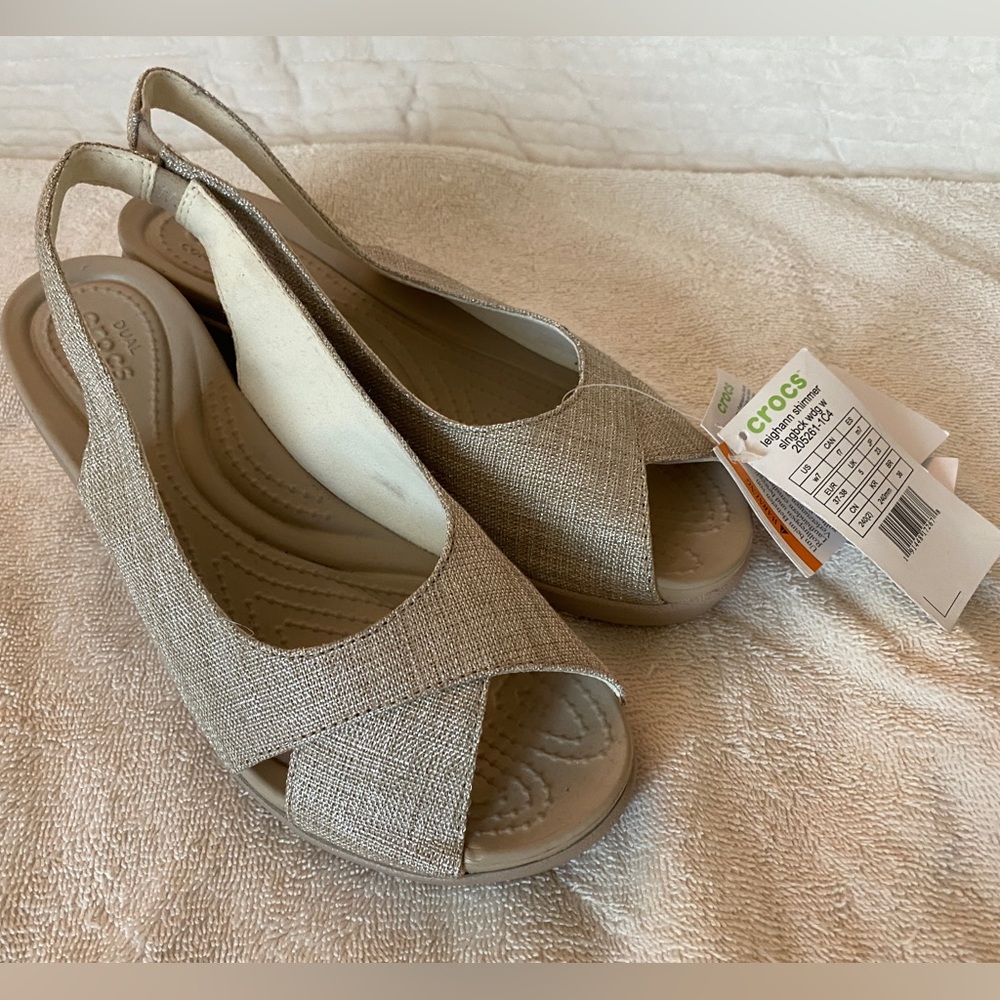 NEW Croc Leigh Ann slingback wedges linen look sandals dressy silver shimmer 7